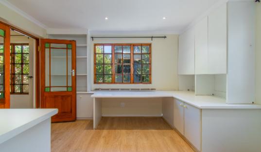 3 Bedroom Property for Sale in Golden Acre Western Cape